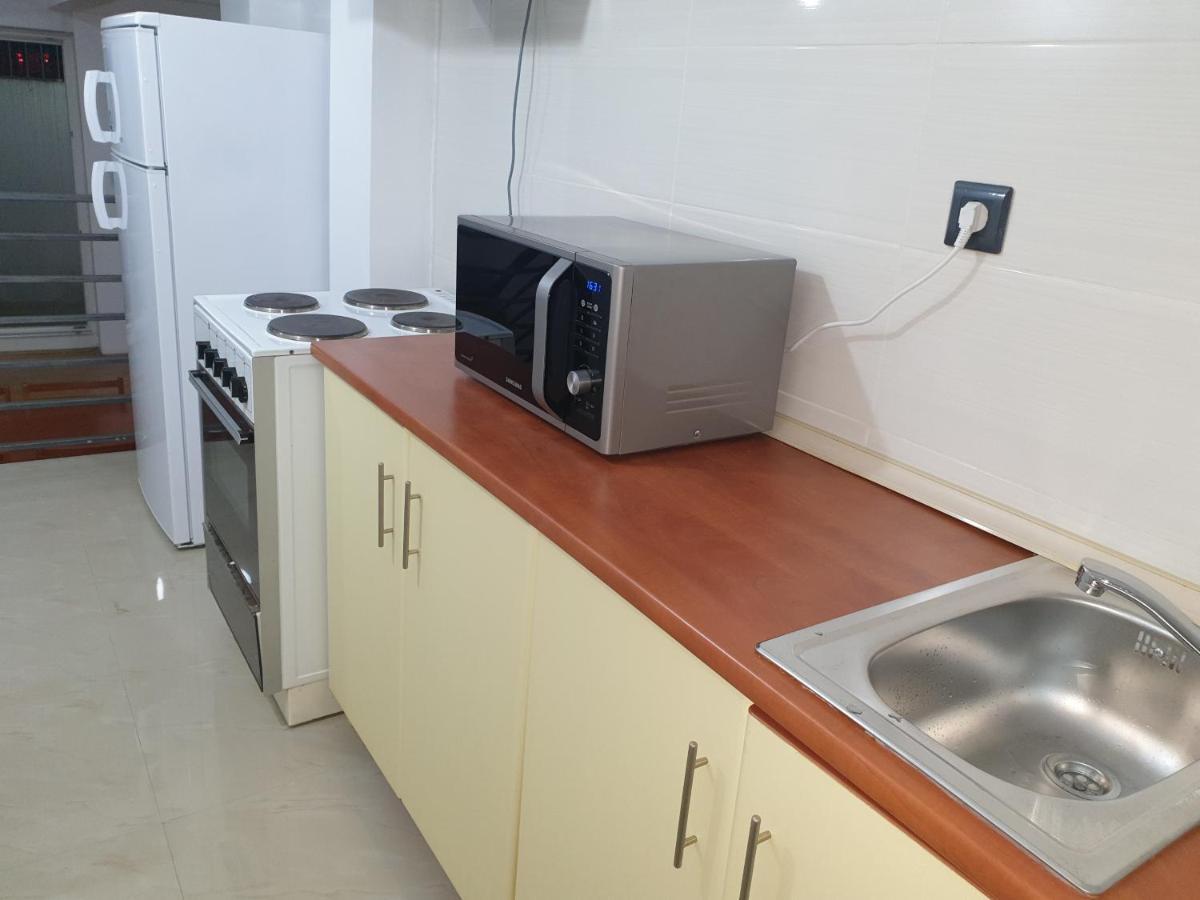 Sweet Basement Suteren Apartments Parking 5 Euro スコピエ エクステリア 写真