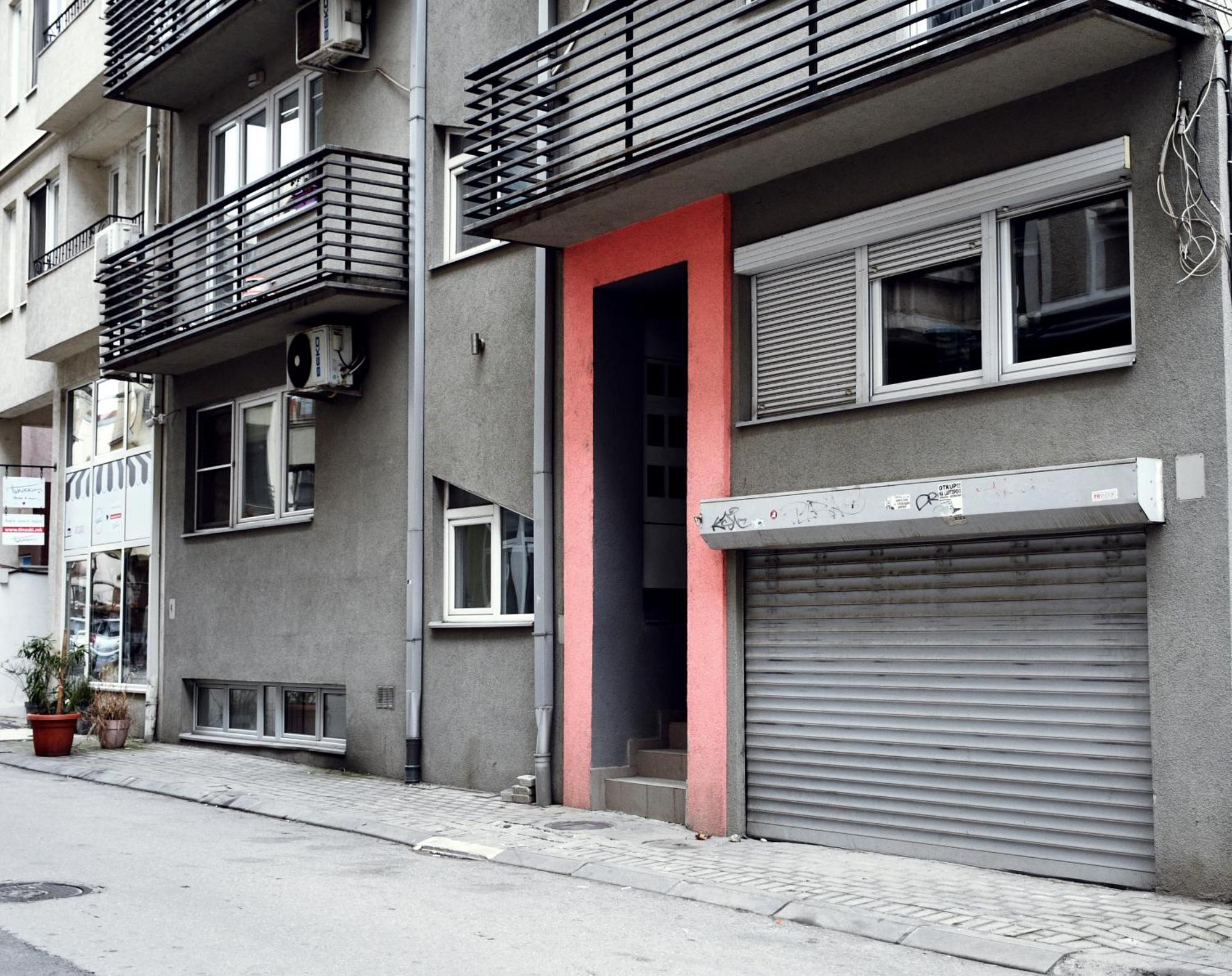 Sweet Basement Suteren Apartments Parking 5 Euro スコピエ エクステリア 写真
