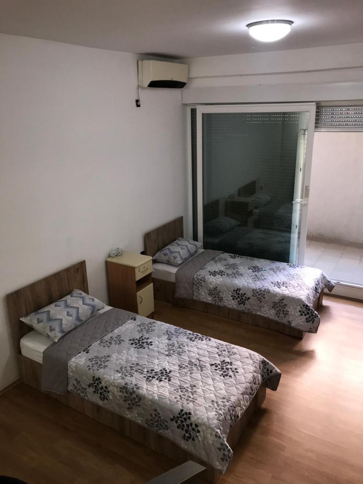 Sweet Basement Suteren Apartments Parking 5 Euro スコピエ エクステリア 写真