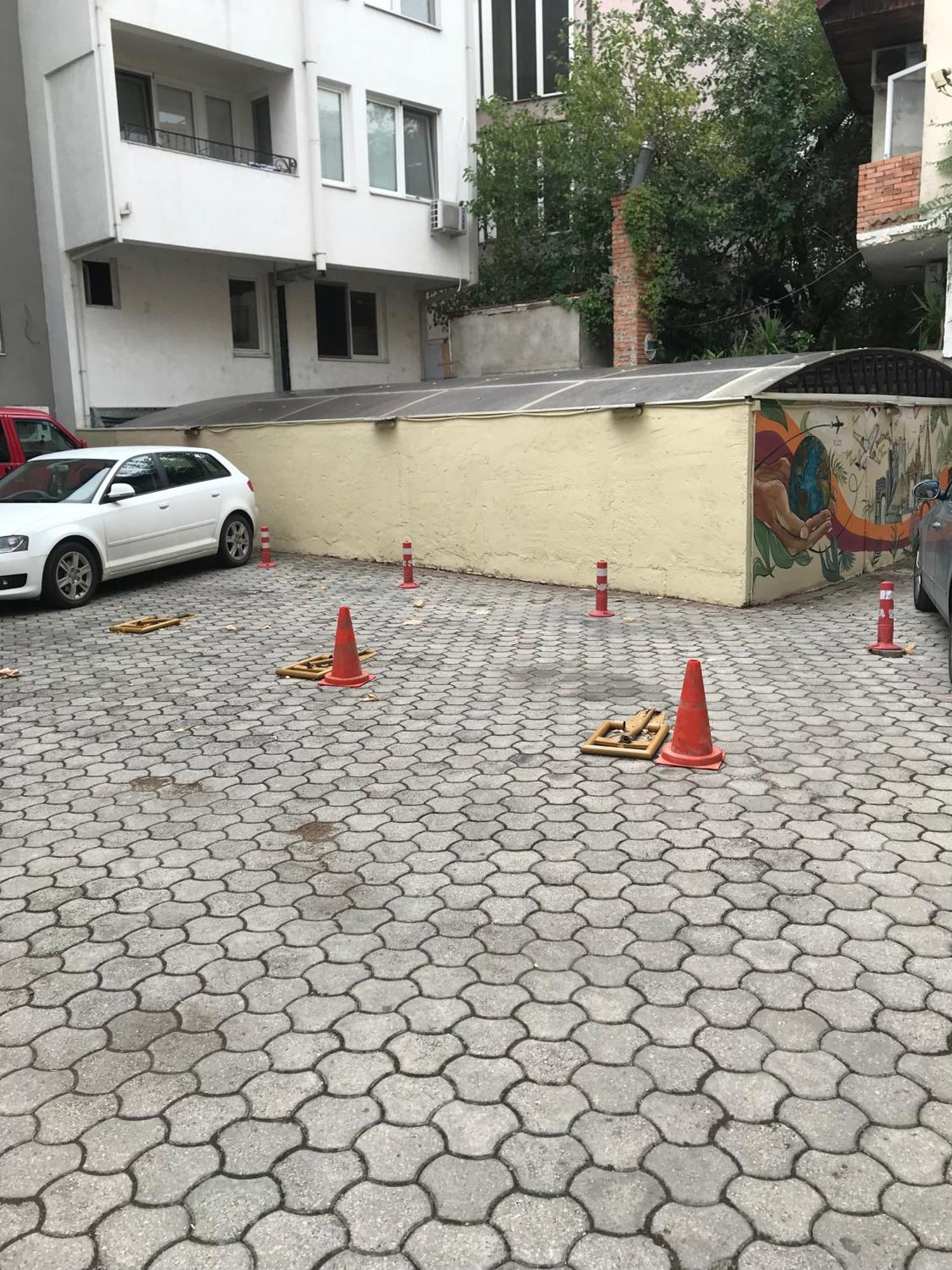Sweet Basement Suteren Apartments Parking 5 Euro スコピエ エクステリア 写真